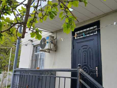 6 otaqlı həyət evi/bağ evi - Xətai r. - 180 m²