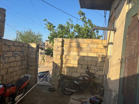 1 otaqlı həyət evi/bağ evi - Binəqədi q. - 30 m²