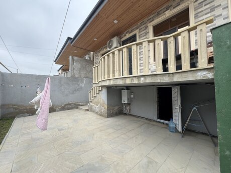 4 otaqlı həyət evi/bağ evi - Saray q. - 80 m²