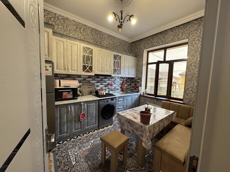 4 otaqlı həyət evi/bağ evi - Saray q. - 80 m²
