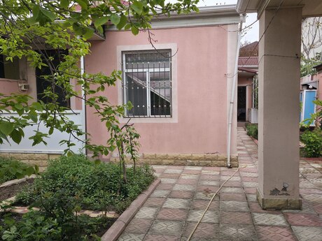 3 otaqlı həyət evi/bağ evi - Bakıxanov q. - 70 m²