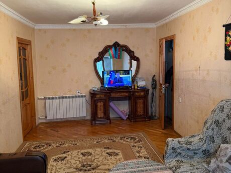 2 otaqlı köhnə tikili - Qara Qarayev m. - 55 m²