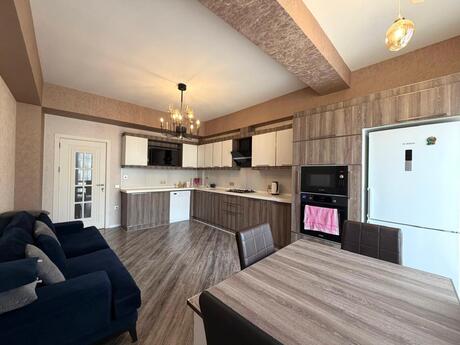 4 otaqlı yeni tikili - Nərimanov r. - 215 m²
