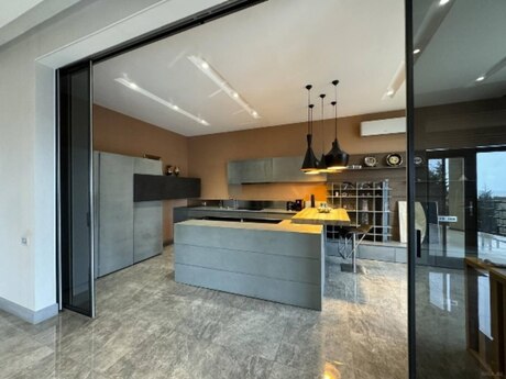 5 otaqlı həyət evi/bağ evi - Şıxov q. - 420 m²