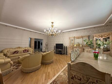 4 otaqlı yeni tikili - 28 May m. - 210 m²