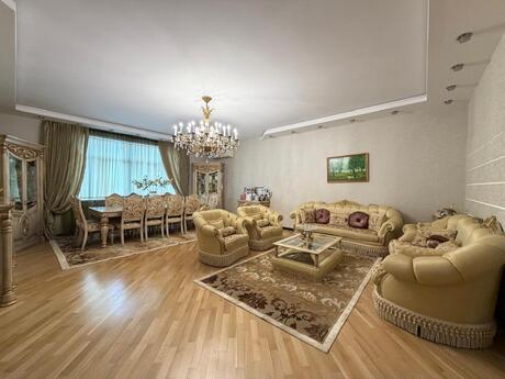 4 otaqlı yeni tikili - 28 May m. - 210 m²