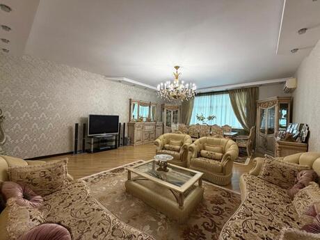 4 otaqlı yeni tikili - 28 May m. - 210 m²