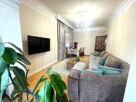 4 otaqlı köhnə tikili - Neftçilər m. - 105 m²