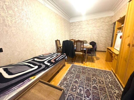 4 otaqlı köhnə tikili - Neftçilər m. - 105 m²