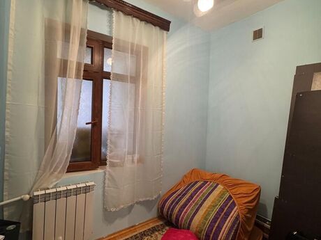 2 otaqlı köhnə tikili - İnşaatçılar m. - 52 m²