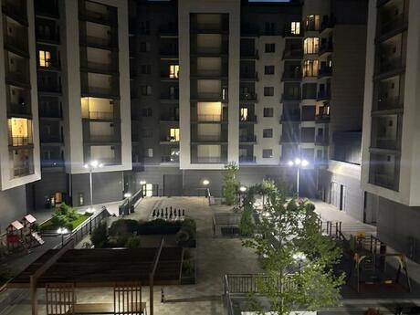 5 otaqlı yeni tikili - Ağ şəhər q. - 202 m²