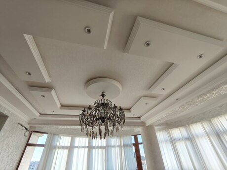 4 otaqlı yeni tikili - Bakıxanov q. - 160 m²