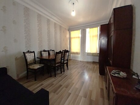 2 otaqlı köhnə tikili - Elmlər Akademiyası m. - 60 m²