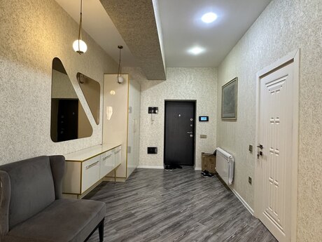 4 otaqlı yeni tikili - Nərimanov r. - 200 m²