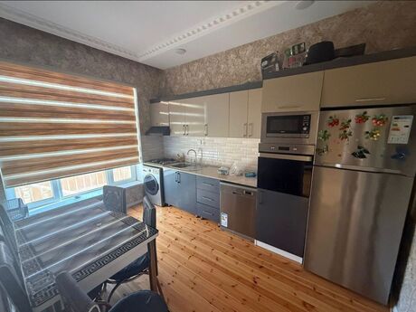 3 otaqlı həyət evi/bağ evi - Binəqədi q. - 140 m²