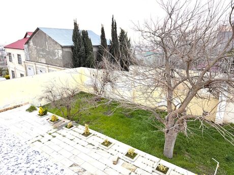 3 otaqlı həyət evi/bağ evi - Novxanı q. - 80 m²
