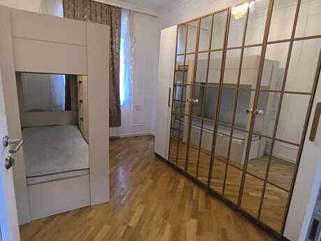 3 otaqlı köhnə tikili - Nizami m. - 100 m²