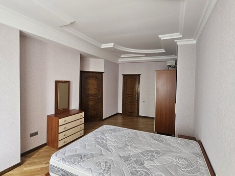 5 otaqlı yeni tikili - Elmlər Akademiyası m. - 220 m²