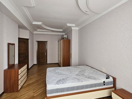 5 otaqlı yeni tikili - Elmlər Akademiyası m. - 220 m²