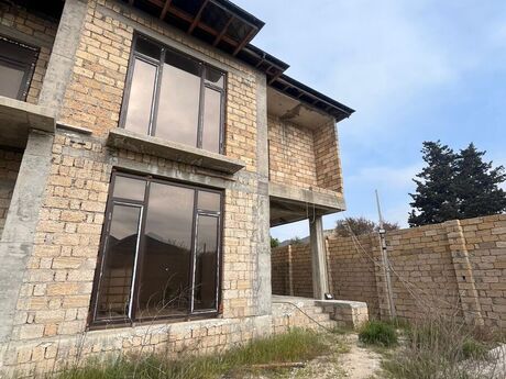 6 otaqlı həyət evi/bağ evi - Novxanı q. - 250 m²