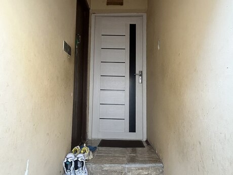3 otaqlı həyət evi/bağ evi - Zabrat q. - 40 m²