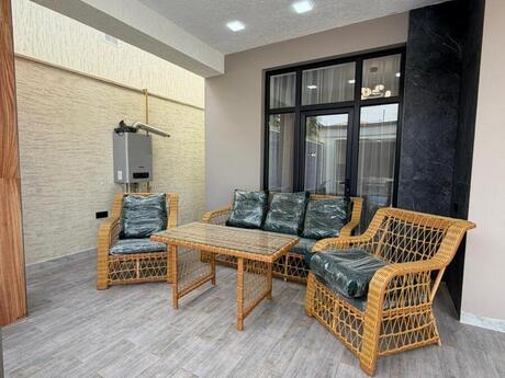4 otaqlı həyət evi/bağ evi - Mərdəkan q. - 166 m²