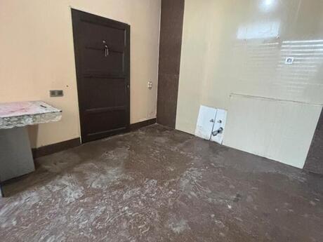 Obyekt - İnşaatçılar m. - 250 m²
