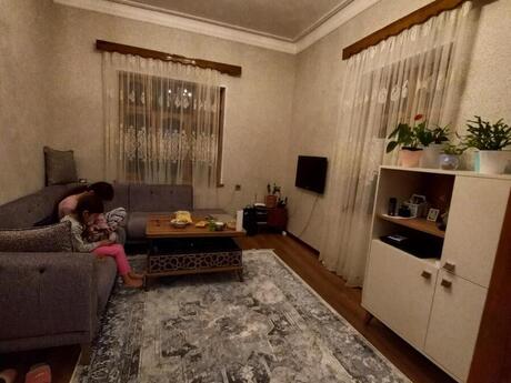 2 otaqlı köhnə tikili - Həzi Aslanov q. - 50 m²