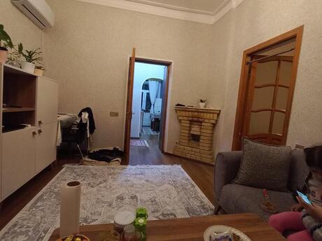 2 otaqlı köhnə tikili - Həzi Aslanov q. - 50 m²
