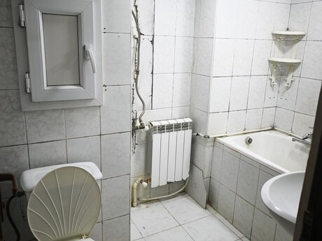 2 otaqlı köhnə tikili - Memar Əcəmi m. - 40 m²