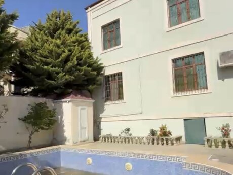 6 otaqlı həyət evi/bağ evi - Bakıxanov q. - 250 m²