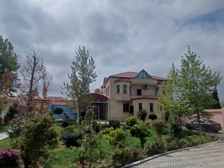 6 otaqlı həyət evi/bağ evi - Abşeron r. - 280 m²
