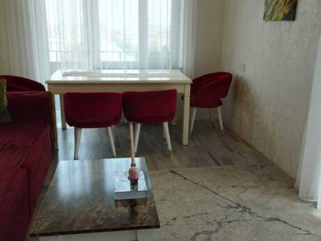 2 otaqlı köhnə tikili - Bakıxanov q. - 65 m²