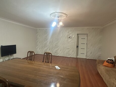 4 otaqlı köhnə tikili - Bərdə - 80 m²