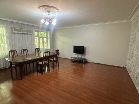 4 otaqlı köhnə tikili - Bərdə - 80 m²