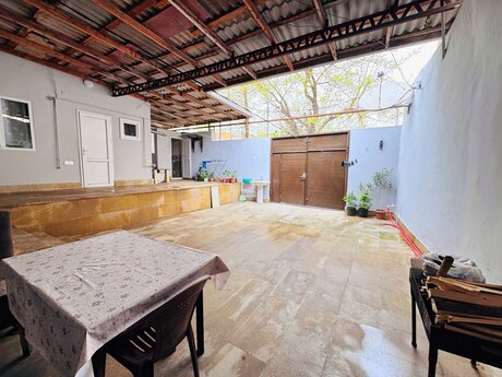 3 otaqlı həyət evi/bağ evi - Qaraçuxur q. - 100 m²
