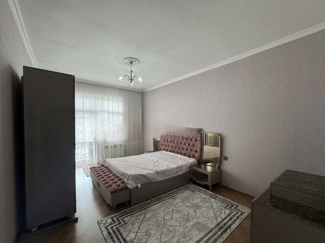 3 otaqlı yeni tikili - Bayıl q. - 150 m²