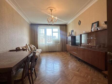 3 otaqlı köhnə tikili - Əhmədli m. - 90 m²