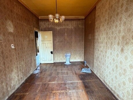 2 otaqlı köhnə tikili - Nəsimi r. - 65 m²
