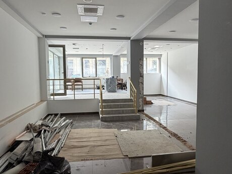 Obyekt - Ağ şəhər q. - 530 m²