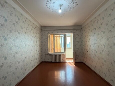 4 otaqlı köhnə tikili - Bakıxanov q. - 100 m²