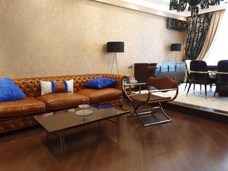4 otaqlı yeni tikili - Şah İsmayıl Xətai m. - 200 m²