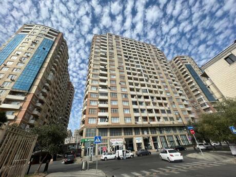 4 otaqlı yeni tikili - Şah İsmayıl Xətai m. - 200 m²