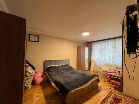 3 otaqlı köhnə tikili - İnşaatçılar m. - 75 m²