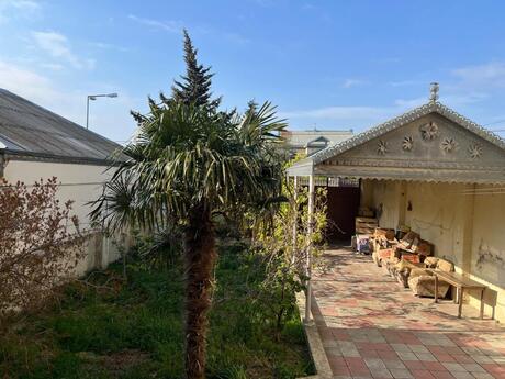 5 otaqlı həyət evi/bağ evi - Qaraçuxur q. - 139.5 m²