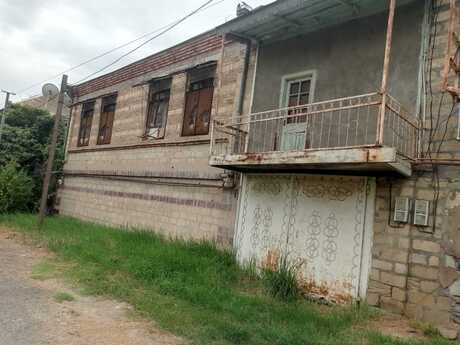 7 otaqlı həyət evi/bağ evi - Yevlax - 260 m²