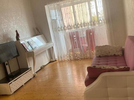 2 otaqlı köhnə tikili - 8-ci mikrorayon q. - 45 m²