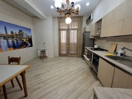 Elan №6095199 - Bakı, 28 May m., 3 otaqlı, 250 m², 2/16 mərtəbə