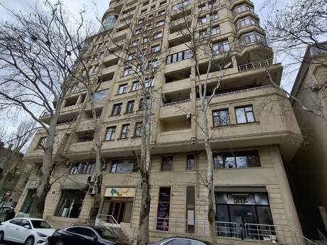 Elan №6095199 - Bakı, 28 May m., 3 otaqlı, 250 m², 2/16 mərtəbə