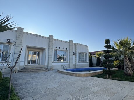 6 otaqlı həyət evi/bağ evi - Şüvəlan q. - 285 m²